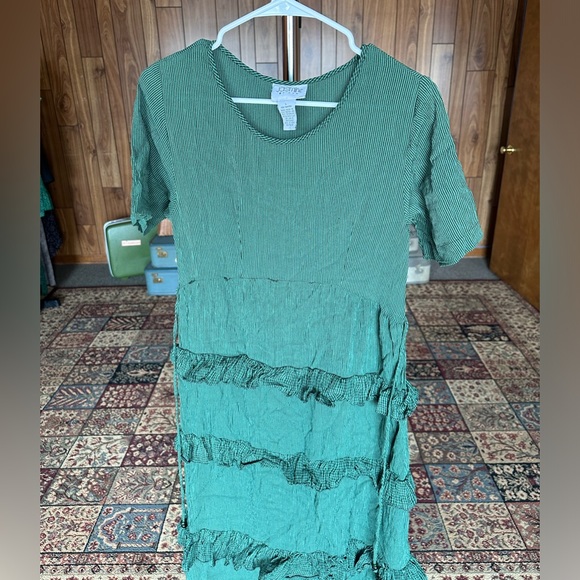 Vintage Rayon Black & Green Ruffle Dress - Short Sleeve - Picture 8 of 10